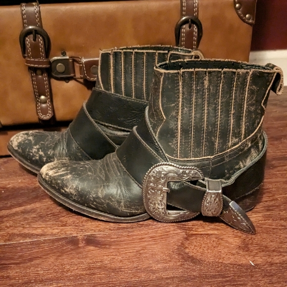 Matisse Bitchin Biker Booties - Picture 1 of 4